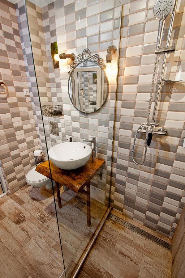 Wood&Steel Apartment Galaţi エクステリア 写真